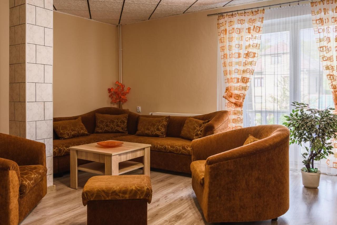 Apartman Elegant 2 Bešeňová Exteriör bild