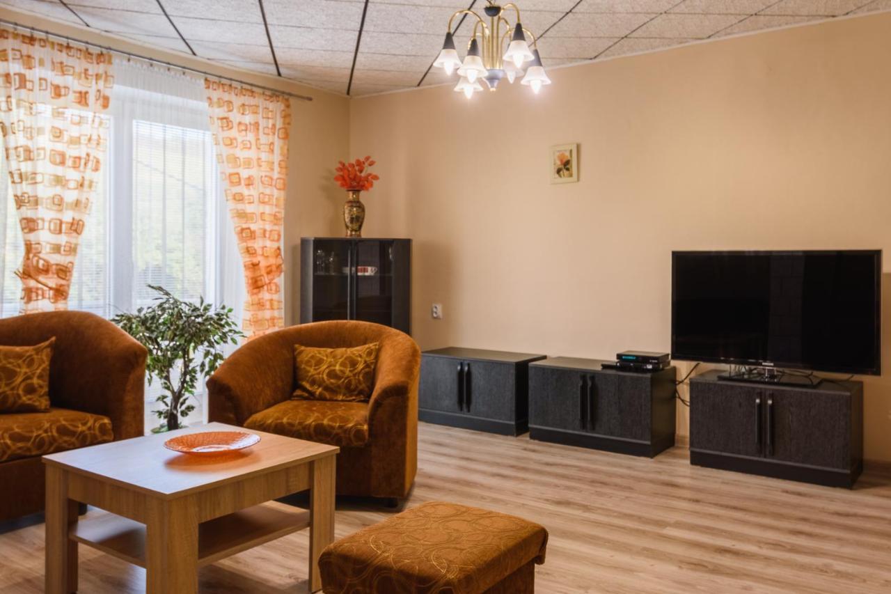Apartman Elegant 2 Bešeňová Exteriör bild