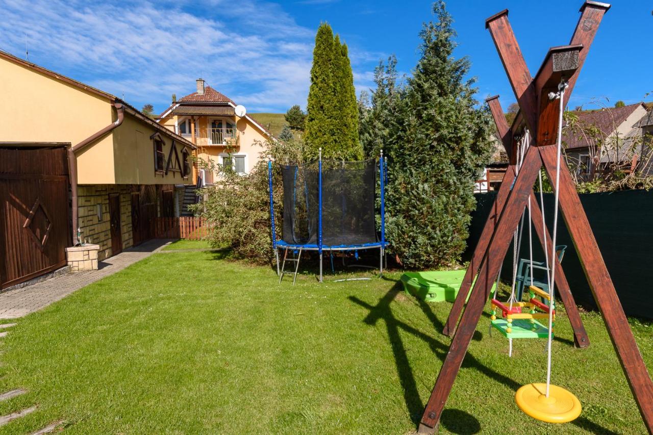Apartman Elegant 2 Bešeňová Exteriör bild