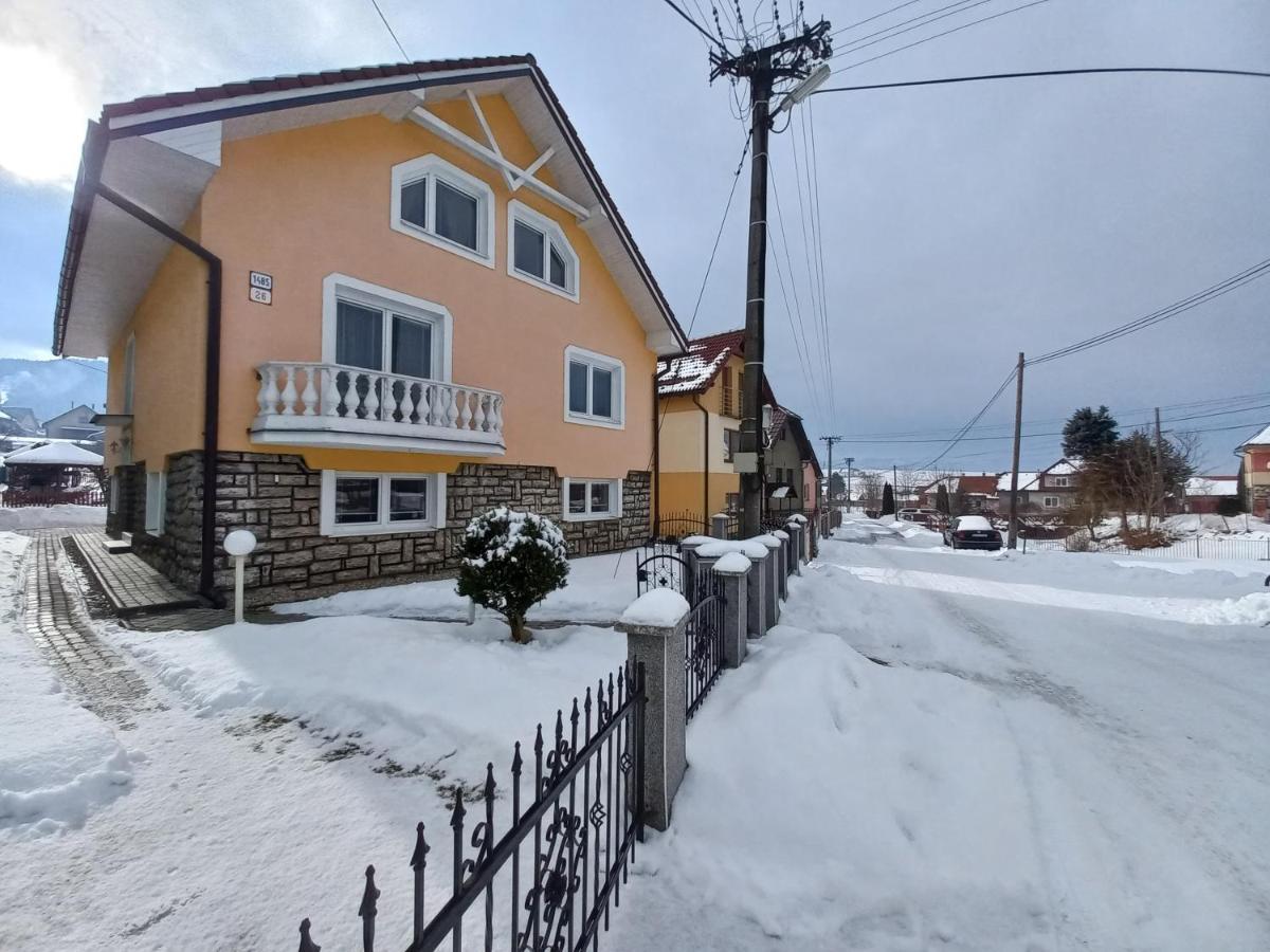 Apartman Elegant 2 Bešeňová Exteriör bild