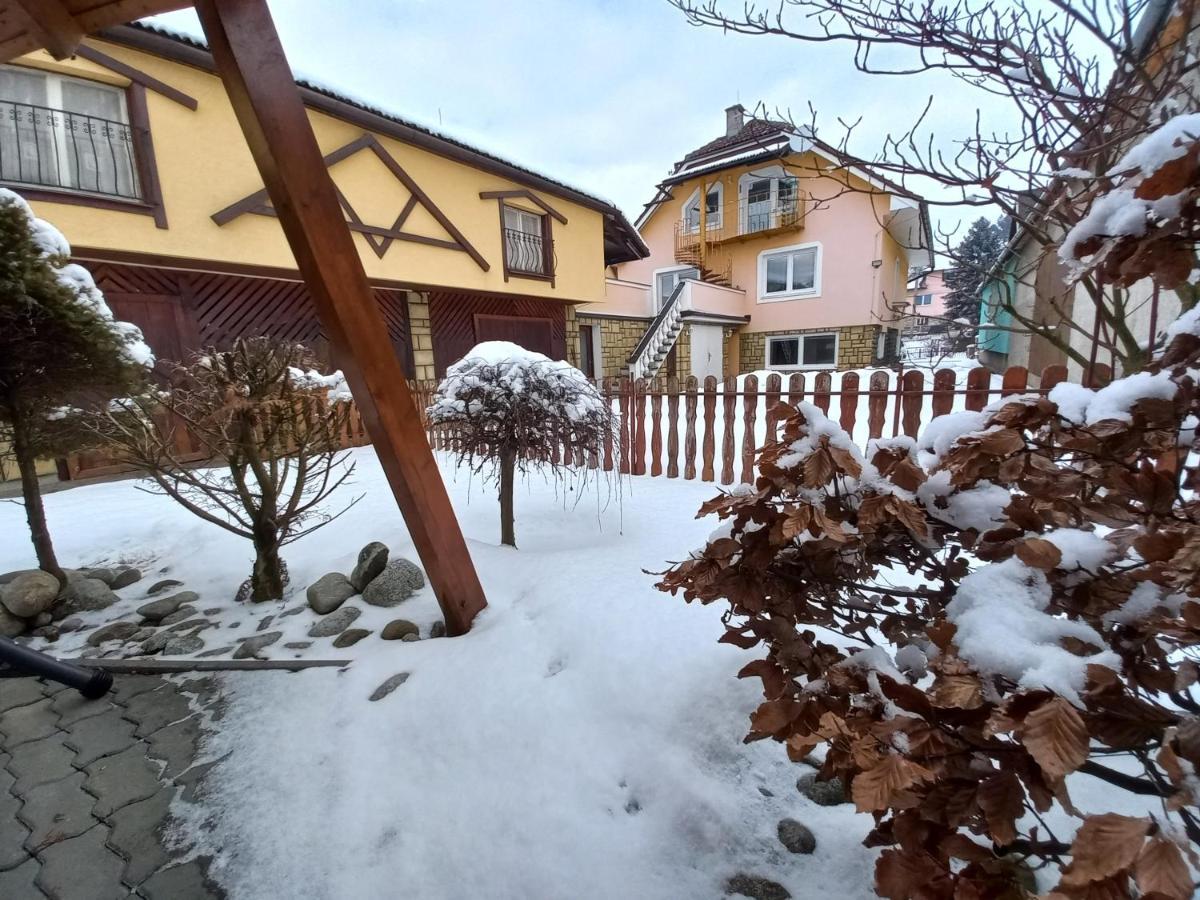 Apartman Elegant 2 Bešeňová Exteriör bild