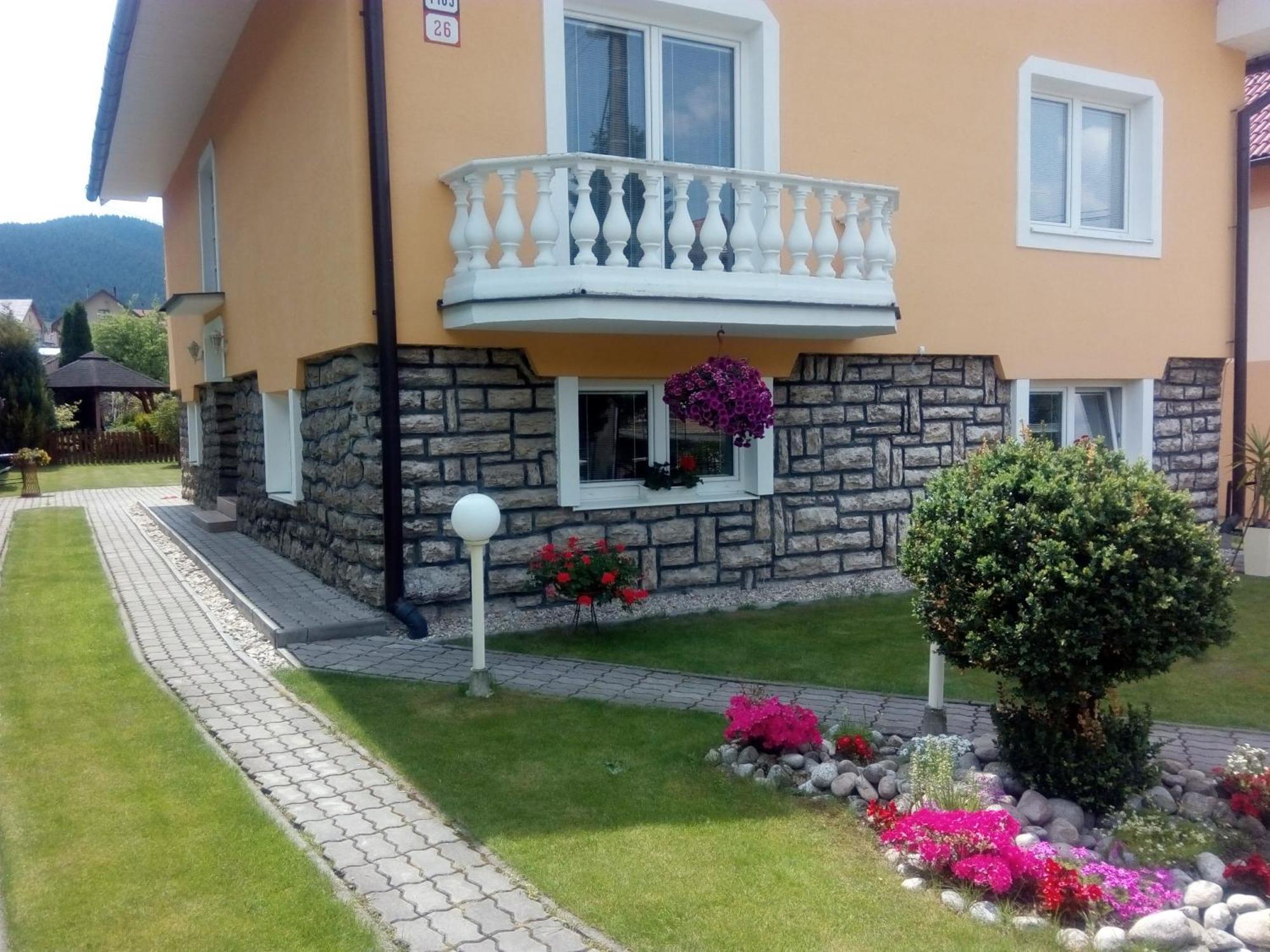 Apartman Elegant 2 Bešeňová Exteriör bild